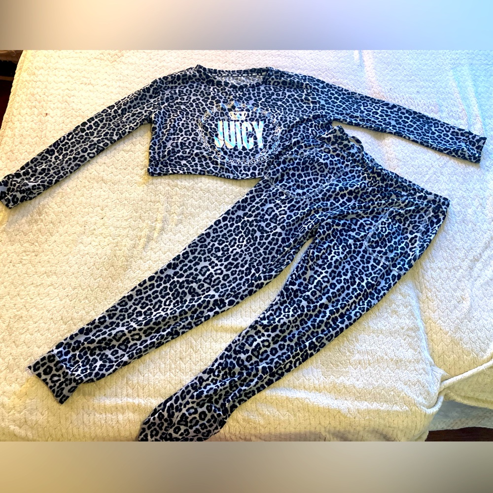 Juicy Couture ♡ 2 piece pajama set